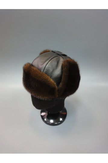 Коричневая шапка из меха норки с верхом из кожи